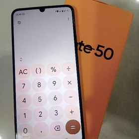 Realmy  note 50