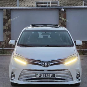 Toyota Sienna 2016