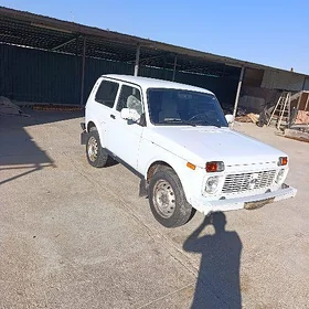 Lada Niva 2013