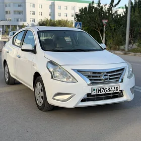 Nissan Sunny 2022