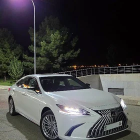 Lexus ES 350 2022