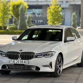 BMW 330 2021