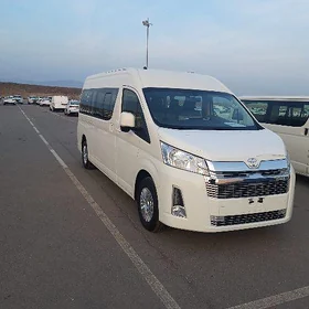 Toyota Hiace 2026