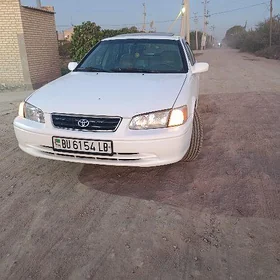 Toyota Camry 2000
