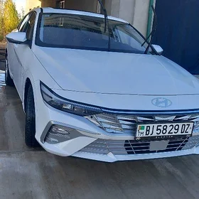 Hyundai Elantra 2025