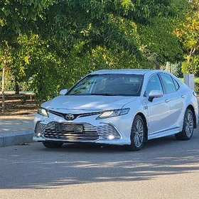 Toyota Camry 2022