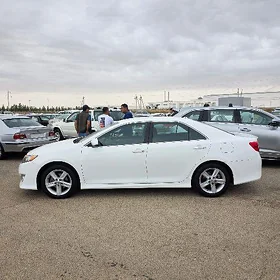 Toyota Camry 2013