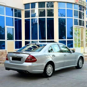 Mercedes-Benz E320 2002