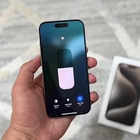 iPhone 15Pro 82🔋512