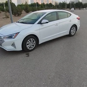 Hyundai Elantra 2019