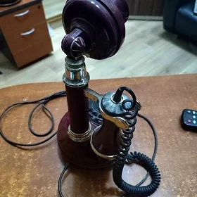 Телефон