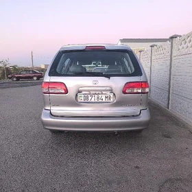 Toyota Sienna 2003