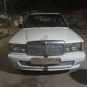 Mercedes-Benz 190E 1990