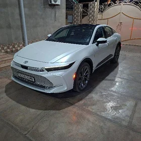 Toyota Crown 2023
