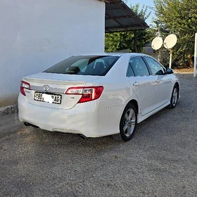 Toyota Camry 2014