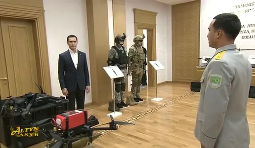 Сердар Бердымухамедов открыл новый комплекс зданий и сооружений воинской части