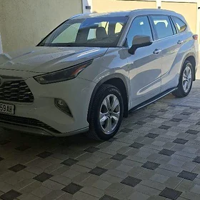Toyota Highlander 2021
