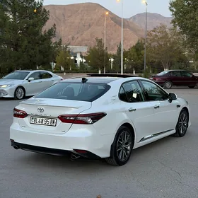 Toyota Camry 2023