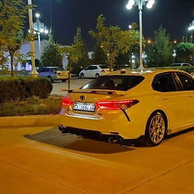 Toyota Camry 2021