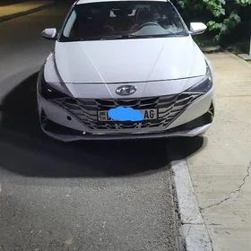 Hyundai Elantra 2021