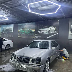 Mercedes-Benz E320 1998