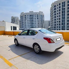 Nissan Sunny 2022