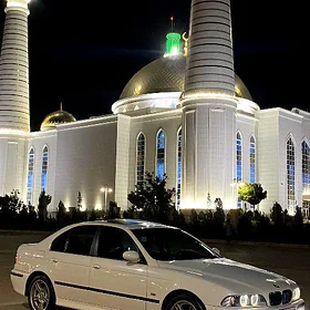 BMW E39 2001