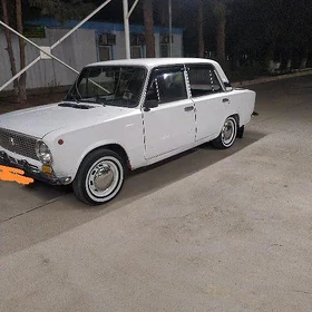 Lada 2104 1985