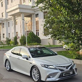 Toyota Camry 2020