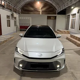 Toyota Camry 2025