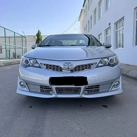 Toyota Camry 2013