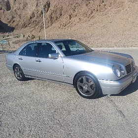 Mercedes-Benz E320 1999