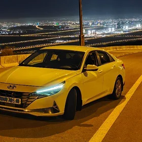 Hyundai Elantra 2021