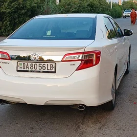 Toyota Camry 2014
