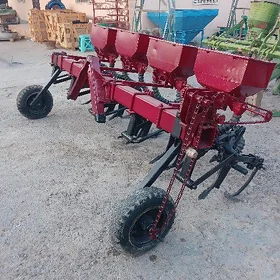 MTZ 82 2015