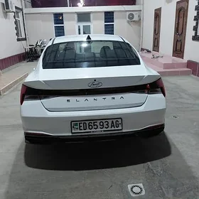 Hyundai Elantra 2021