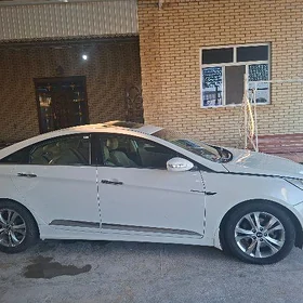Hyundai Sonata 2011