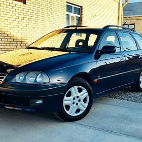 Toyota Avensis 1999