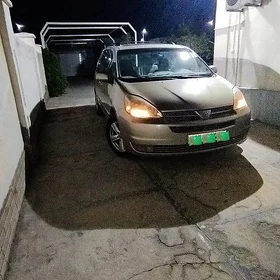 Toyota Sienna 2004
