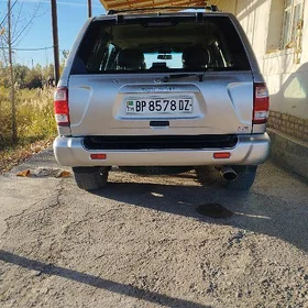 Nissan Pathfinder 2002