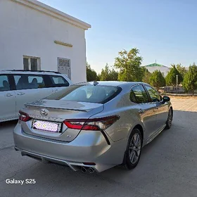 Toyota Camry 2022