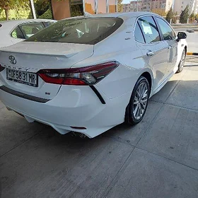 Toyota Camry 2022