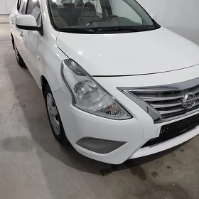 Nissan Sunny 2022