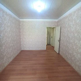 Satlyk jaý eýesinden 4 kom