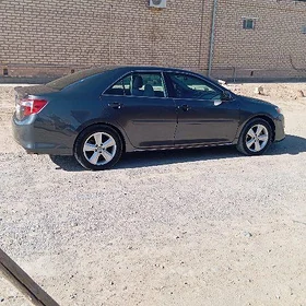 Toyota Camry 2012