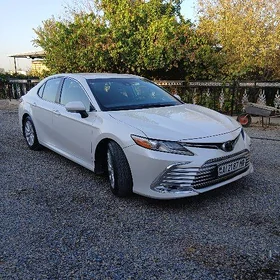 Toyota Camry 2020