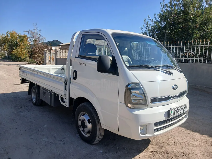 Kia Bongo 2014 - 1
