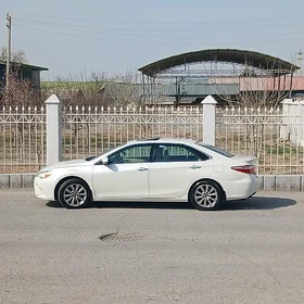 Toyota Camry 2016
