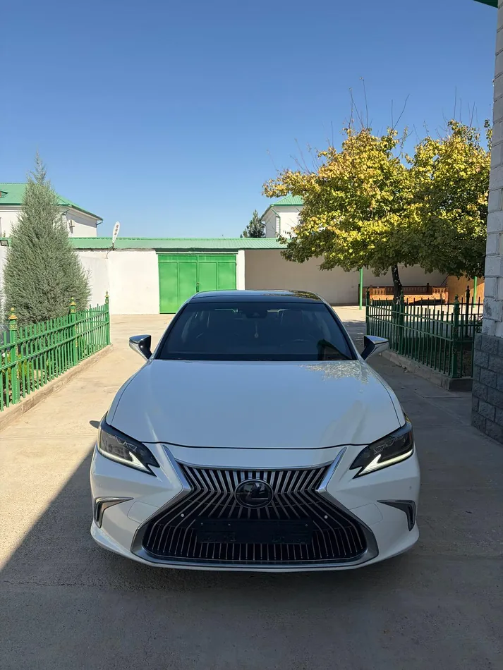 Lexus ES 350 2020 - 1