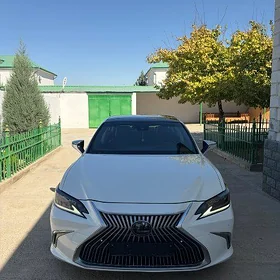Lexus ES 350 2020